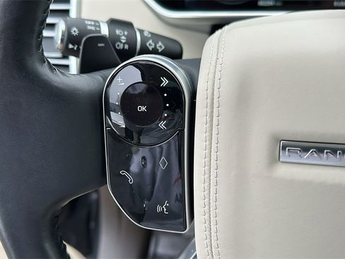 Used 2022 Land Rover Range Rover Westminster Edition image 13