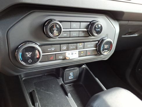 Used 2025 Ford Bronco Big Bend image 23