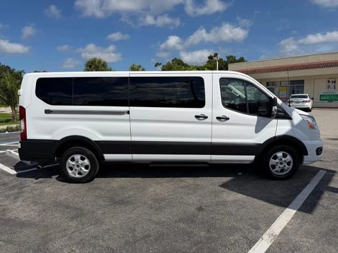Used 2022 Ford Transit 350 XLT RWD image 4