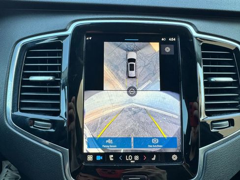 Used 2024 Volvo XC90 B6 Plus w/ Protection Package Premier image 32