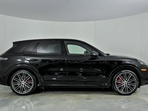 Used 2023 Porsche Cayenne GTS AWD/4WD image 14