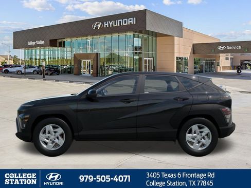 New 2026 Hyundai Kona SE image 3