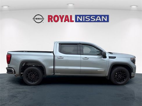 Used 2024 GMC Sierra 1500 Elevation image 8