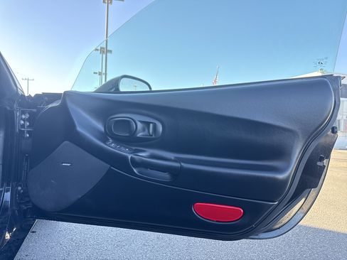 Used 2001 Chevrolet Corvette Z06 w/ Memory Pkg image 43