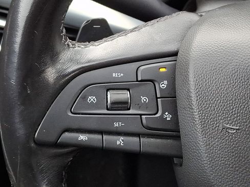 Used 2019 Cadillac XT4 Premium Luxury image 22