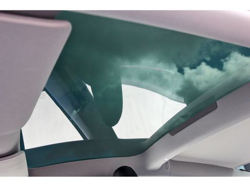 Used 2024 Tesla Model 3 Standard Range RWD image 27