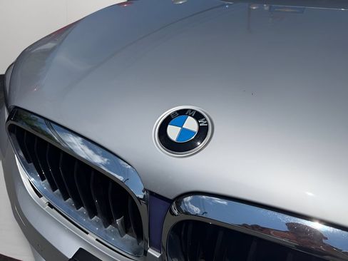Used 2019 BMW 530e xDrive w/ Convenience Package AWD/4WD image 5