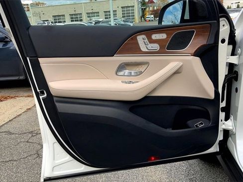 Used 2025 Mercedes-Benz GLE 350 4MATIC image 18