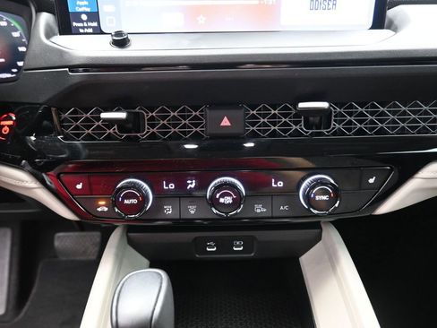 Used 2024 Honda Accord EX-L image 9