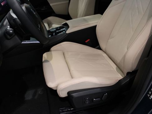 New 2026 BMW X3 xDrive30 w/ Premium Package image 8