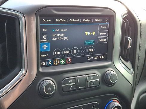 Used 2022 Chevrolet Silverado 1500 LT Trail Boss w/ Convenience Package II image 19