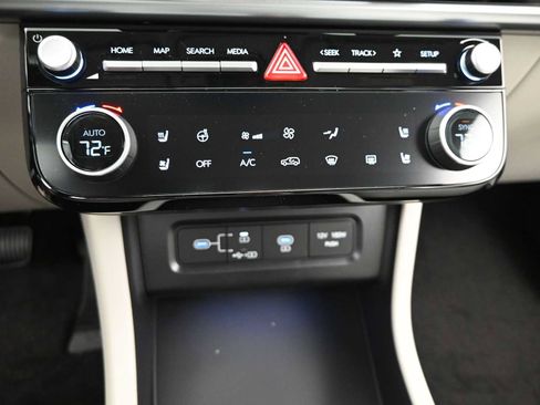 New 2026 Hyundai Tucson Limited image 18