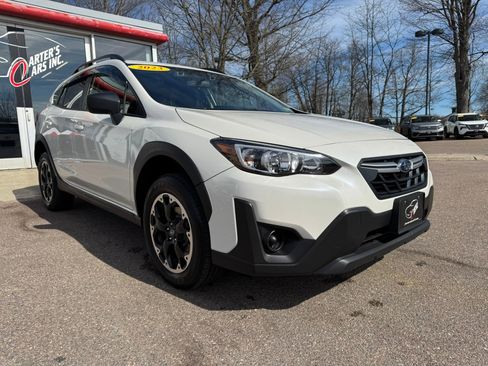 Used 2023 Subaru Crosstrek 2.0i AWD/4WD image 3