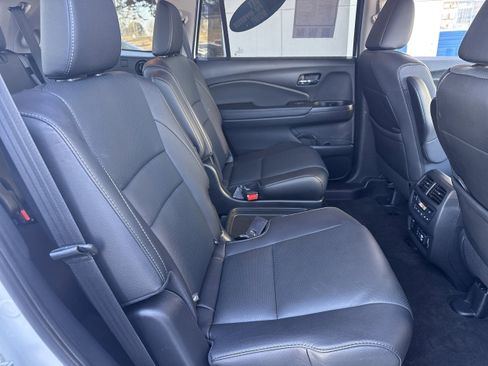 Used 2021 Honda Pilot Elite image 16