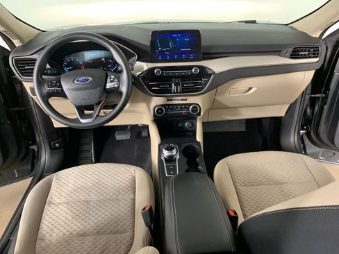 Used 2020 Ford Escape SE image 32