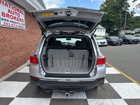 Used 2012 Toyota Highlander Limited w/ Tow Pkg AWD/4WD image 40