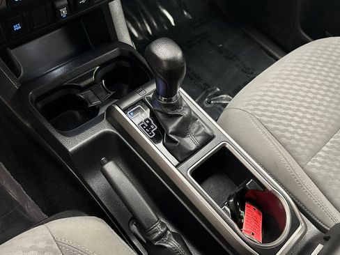 Certified 2023 Toyota Tacoma SR5 AWD/4WD image 13