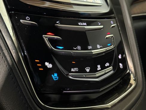 Used 2019 Cadillac CTS Luxury RWD image 34