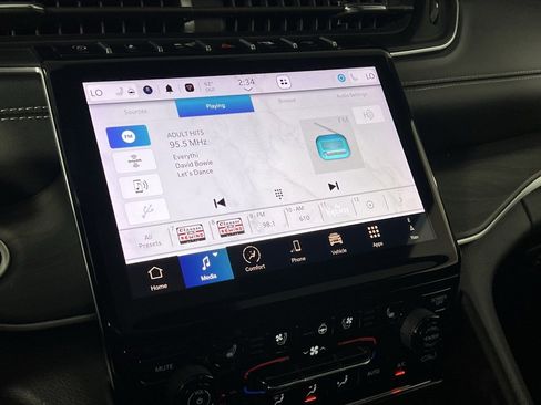 Used 2024 Jeep Grand Cherokee Limited w/ Luxury Tech Group II image 20