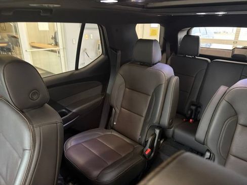 Used 2023 Chevrolet Traverse High Country AWD/4WD image 20
