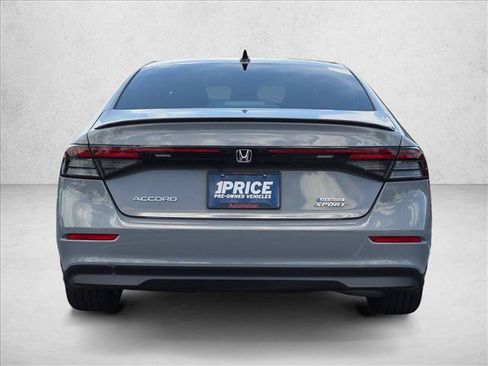 Used 2025 Honda Accord Sport image 7