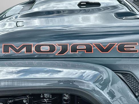 Certified 2025 Jeep Gladiator Mojave AWD/4WD image 37