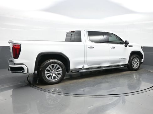 Used 2023 GMC Sierra 1500 Denali w/ Technology Package AWD/4WD image 6