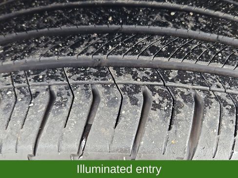 Used 2024 Mercedes-Benz GLC 300 4MATIC w/ AMG Line image 39