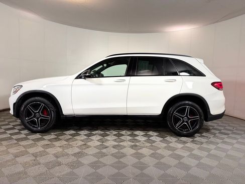 Used 2022 Mercedes-Benz GLC 300 4MATIC image 3