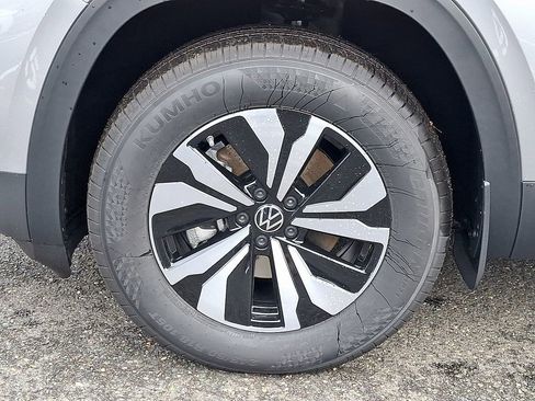 New 2026 Volkswagen Atlas SE image 5