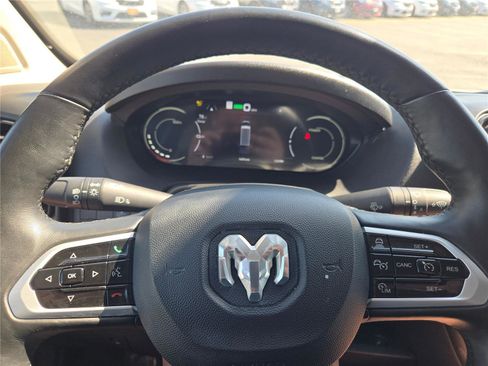 Certified 2024 RAM ProMaster 3500 w/ Delivery Van Package image 28