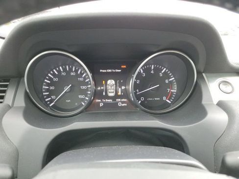 Used 2015 Land Rover Range Rover Evoque Pure Plus AWD/4WD image 9