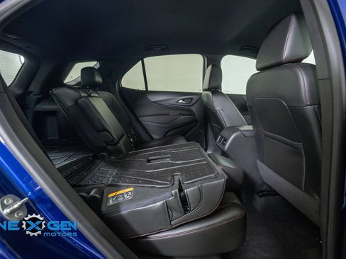 Used 2022 Chevrolet Equinox RS w/ LPO, Floor Liner Package FWD image 37