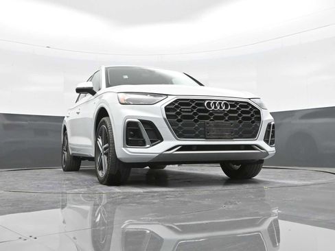 Used 2021 Audi Q5 e Premium Plus image 33