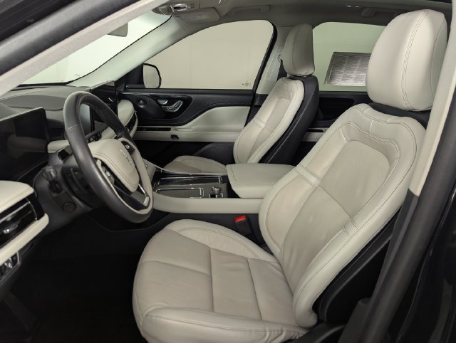 Used 2025 Lincoln Aviator Reserve w/ Jet Appearance Package AWD/4WD image 15