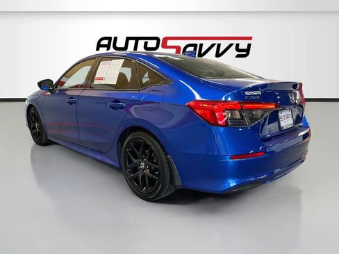 Used 2023 Honda Civic Sport image 5