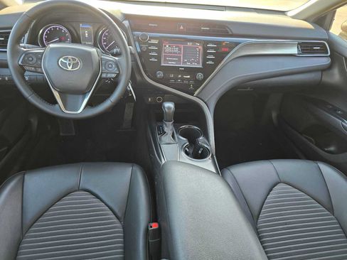 Used 2020 Toyota Camry SE FWD image 18