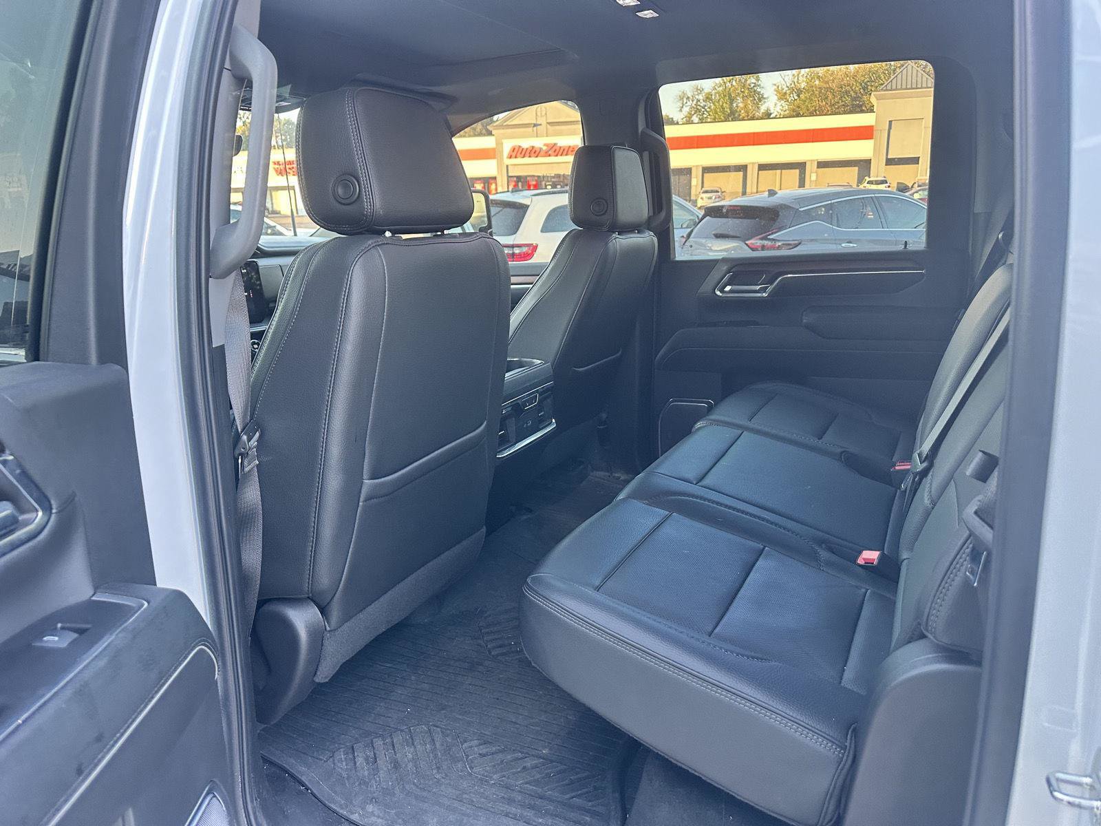 Used 2024 GMC Sierra 3500 Denali w/ Denali Reserve Package AWD/4WD image 18