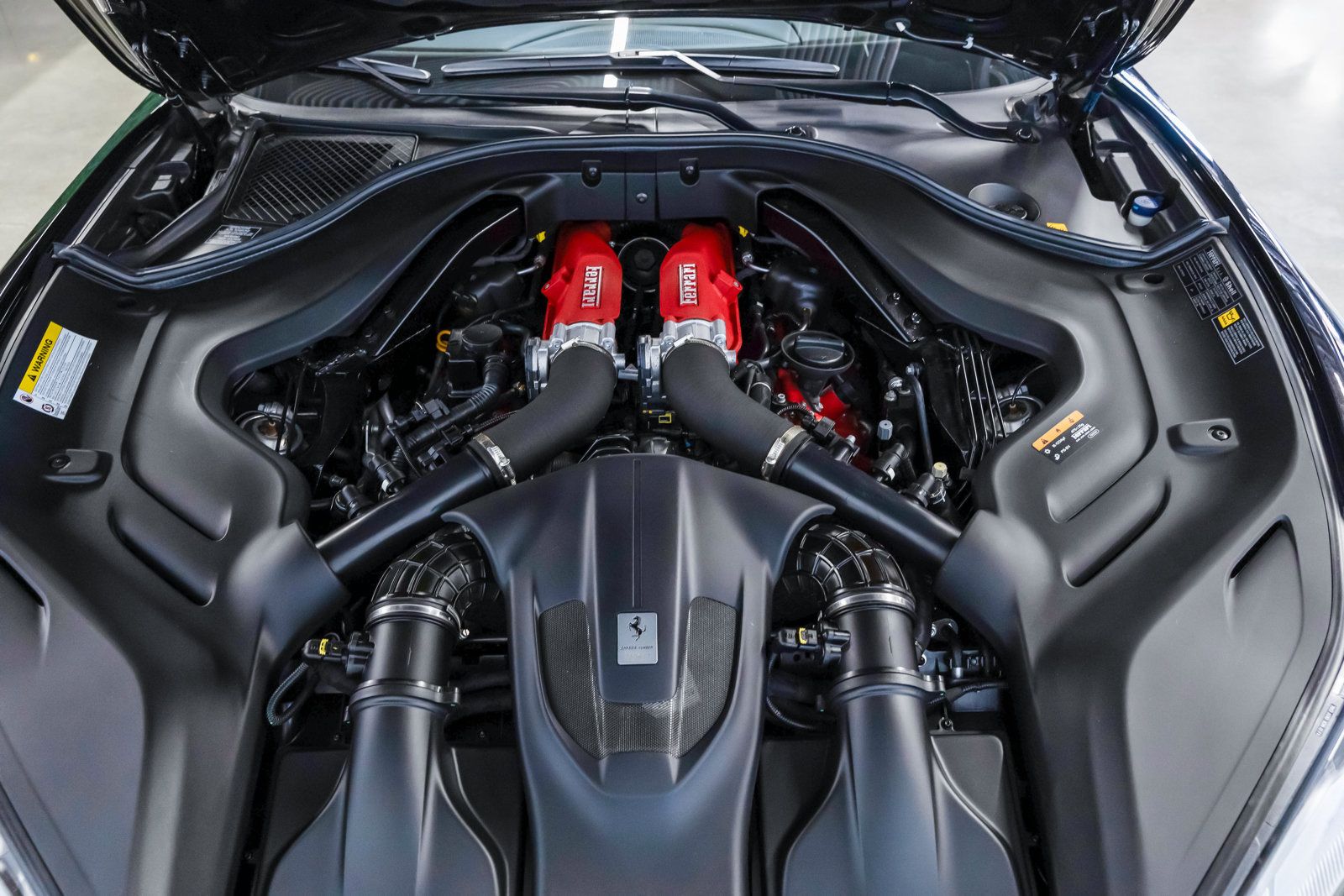 Used 2020 Ferrari Portofino RWD image 34