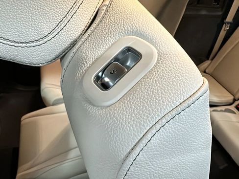 Used 2020 Mercedes-Benz GLE 350 4MATIC image 13