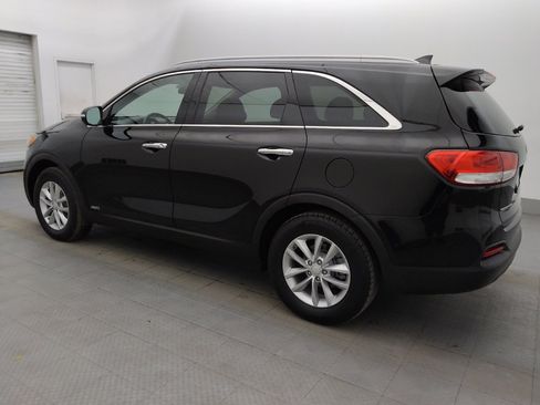 Used 2018 Kia Sorento AWD image 3