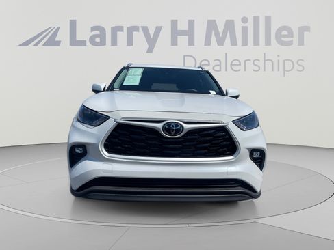 Certified 2026 Toyota Highlander XLE AWD/4WD image 8