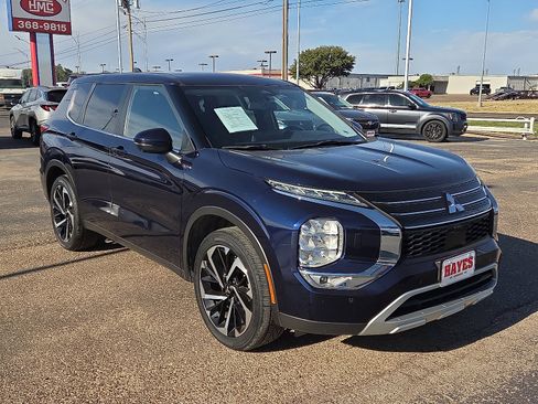 Used 2024 Mitsubishi Outlander SE AWD/4WD image 5