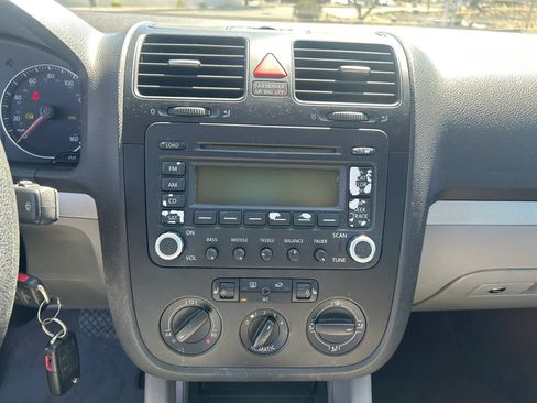 Used 2006 Volkswagen Jetta TDI FWD image 11