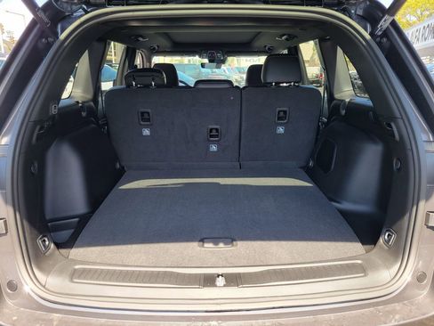 New 2026 Jeep Grand Cherokee Limited w/ Limited Altitude Package AWD/4WD image 19
