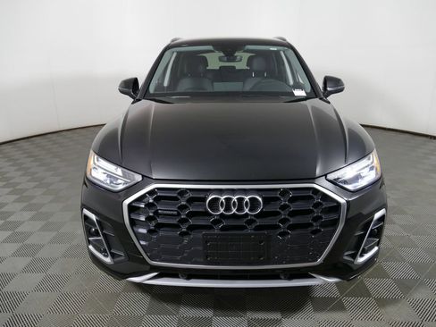 Used 2023 Audi Q5 2.0T Premium w/ Convenience Package AWD/4WD image 2