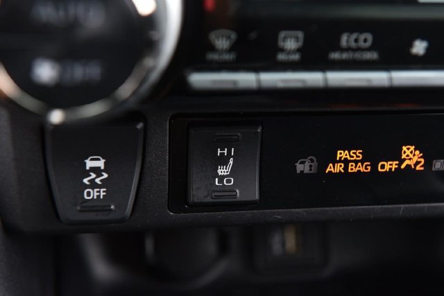 Used 2025 Toyota RAV4 XLE w/ Weather Package AWD/4WD image 15