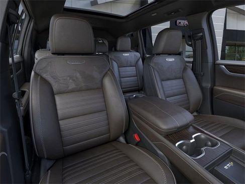 New 2026 GMC Acadia Denali Ultimate w/ LPO, Floor Liner Package image 16