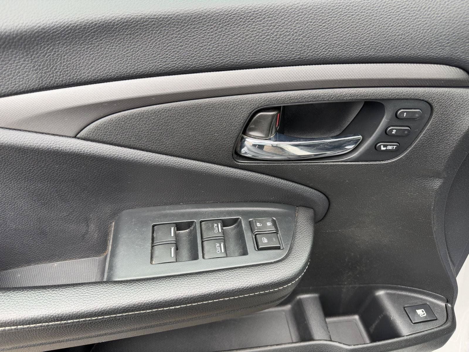 Used 2023 Honda Ridgeline RTL-E image 13
