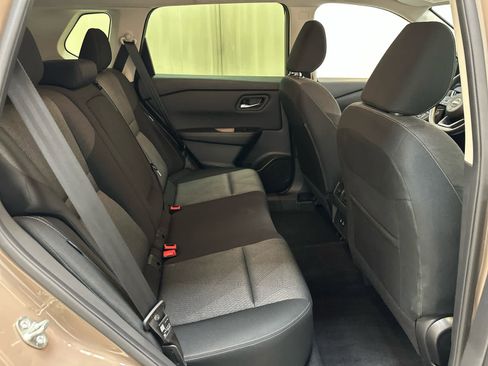 Certified 2024 Nissan Rogue SV image 17